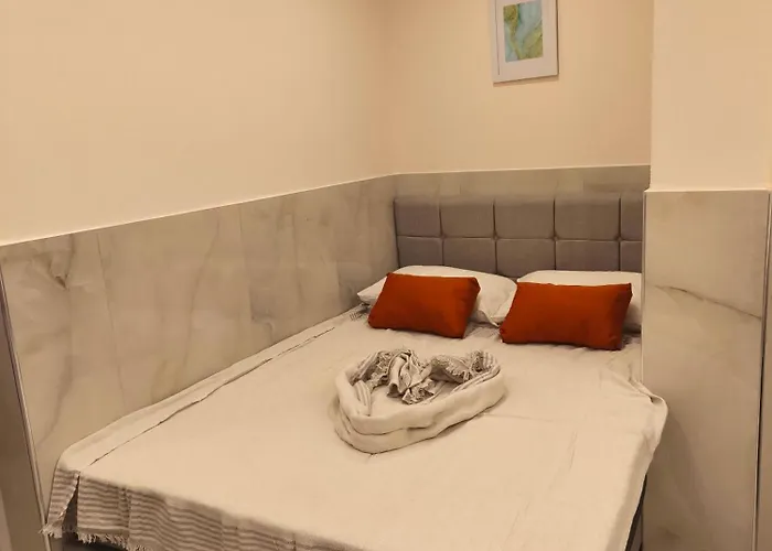 Nina Lux * Olympiakí Aktí